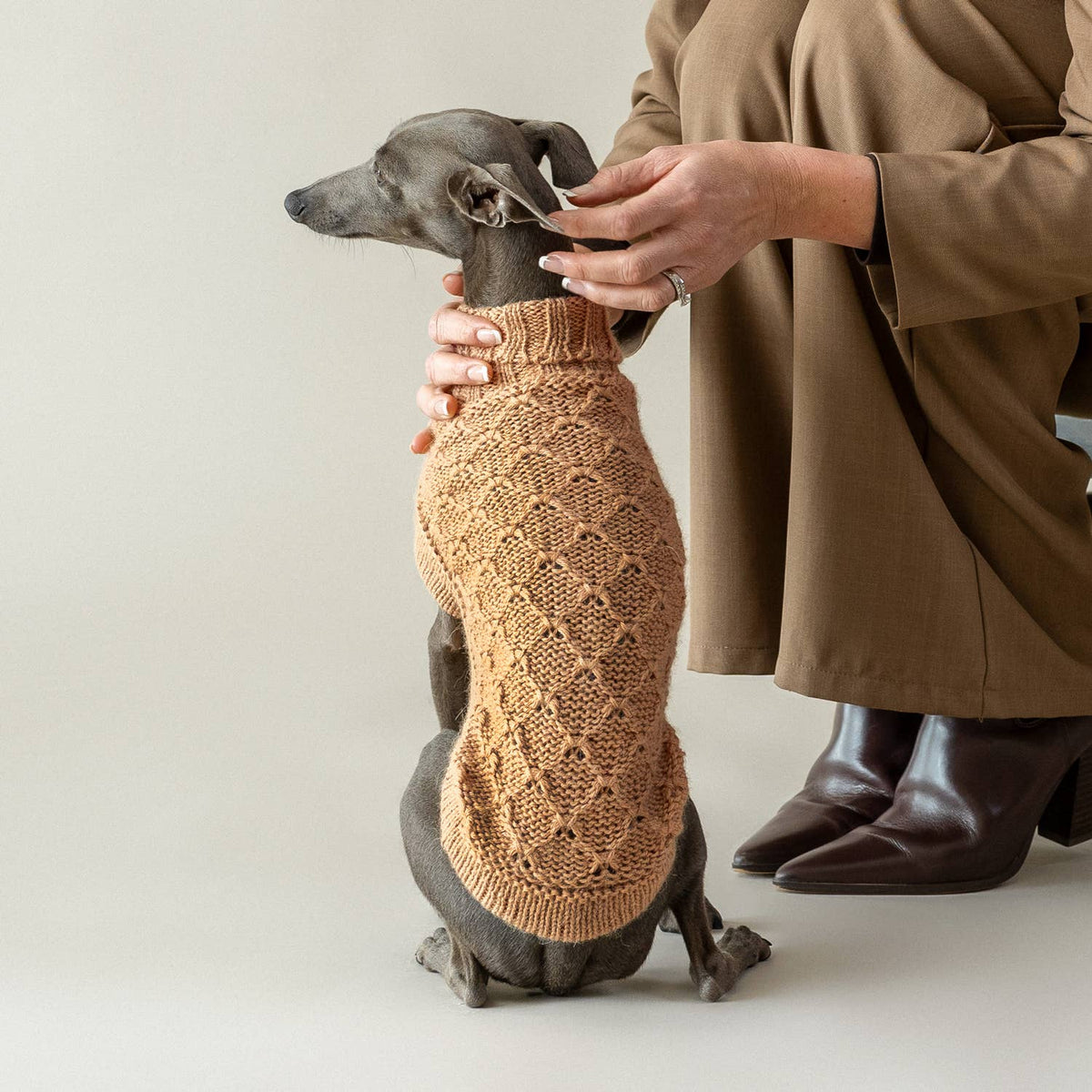 Camel Lattice Alpaca Hundepullover